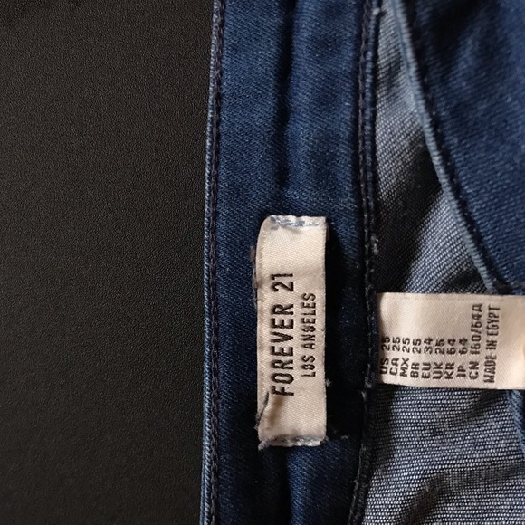 Forever 21 Straight Legged Jeans - Picture 5 of 5